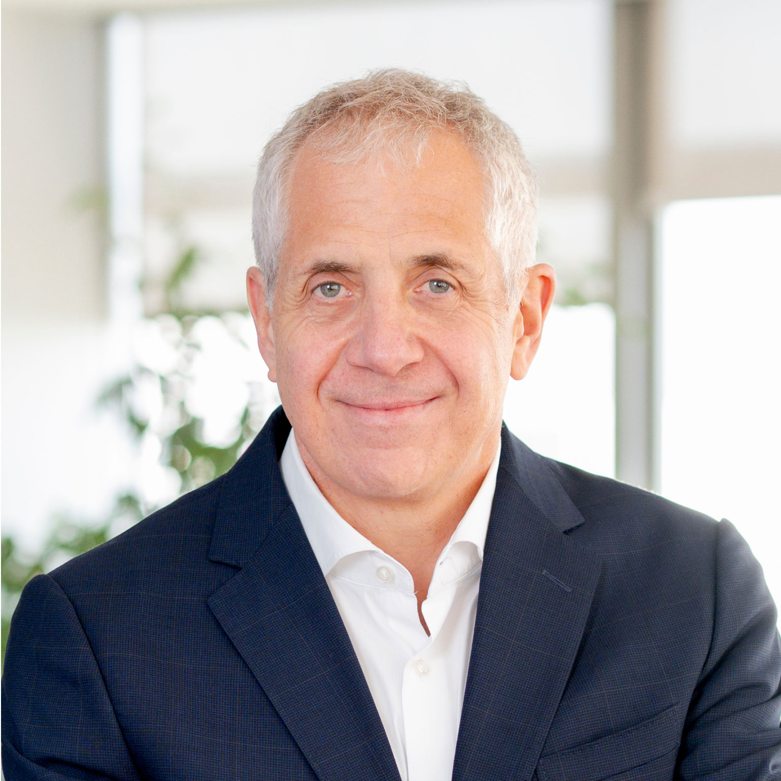 Portrait photograph of LATAM Airlines CEO, Roberto Alvo.